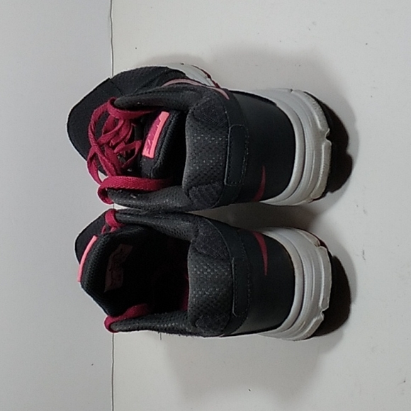 Nike Relentless2 Woman Gray Walking 🚶‍♂️Shoes Size 7. - Picture 2 of 5